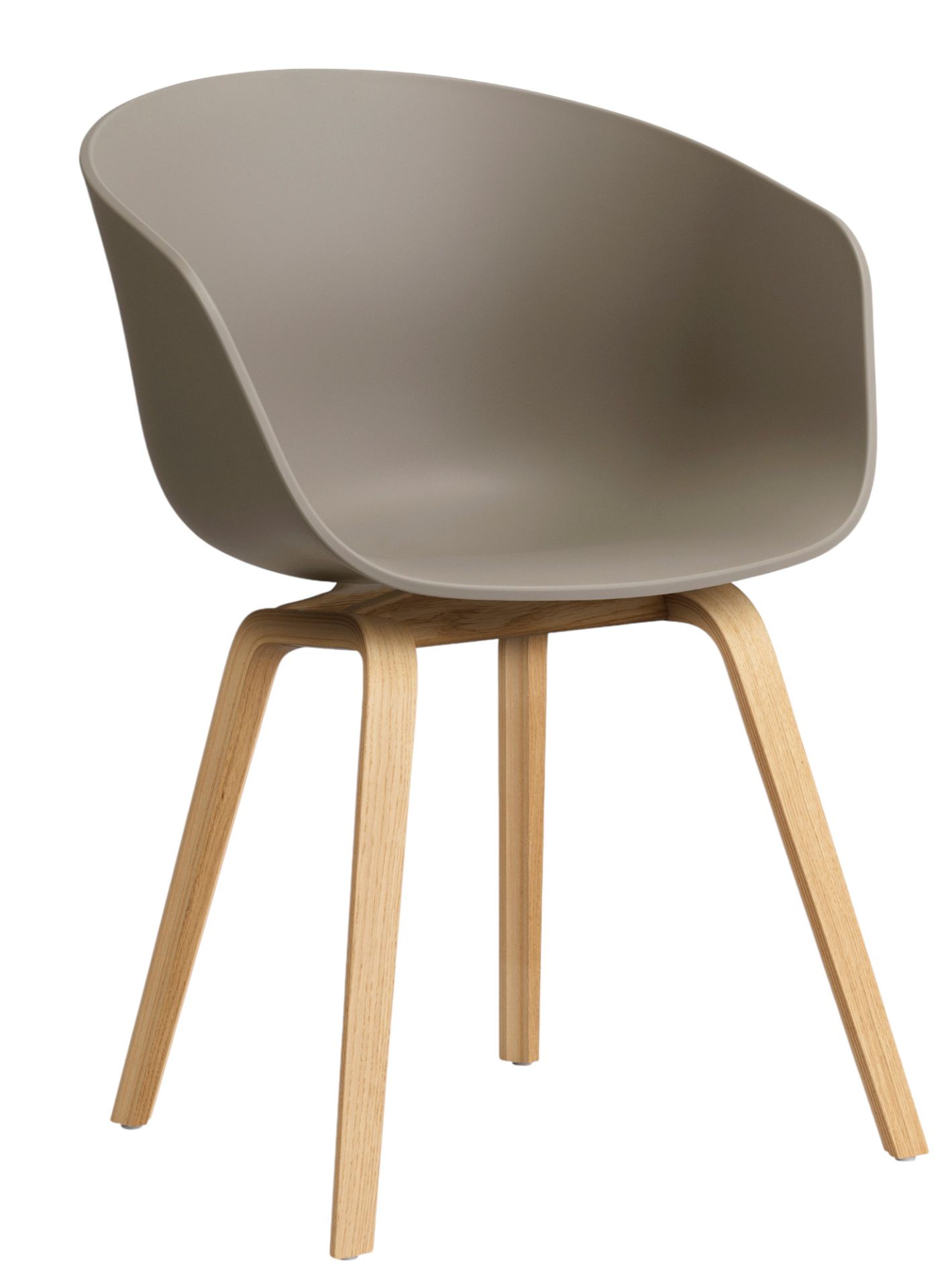 About A Chair AAC22 Stuhl mit Eichegestell und khaki-farbener Sitzschale. Designstuhl für Esszimmer.